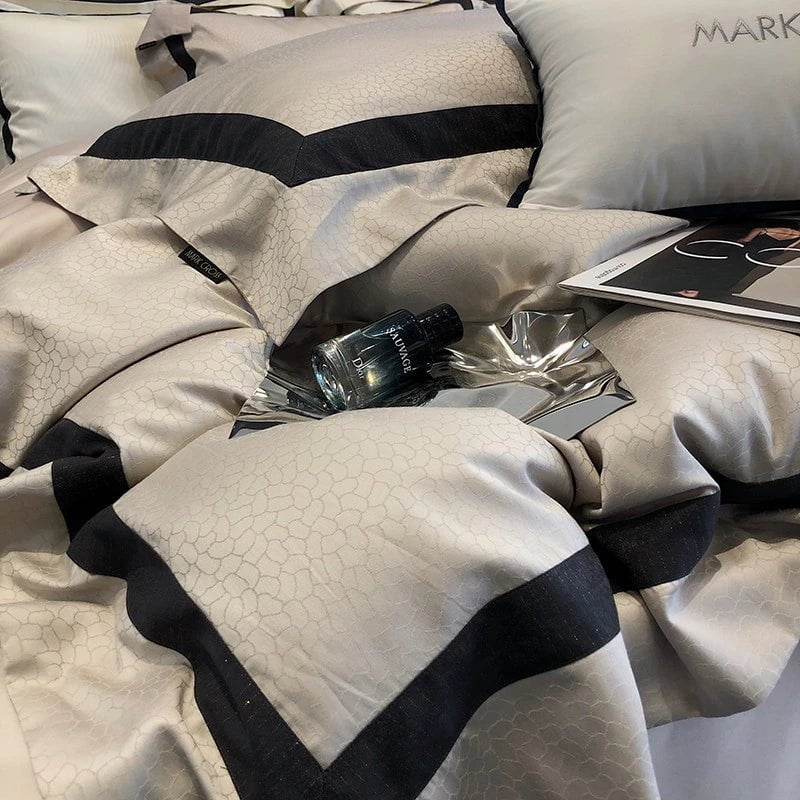 Egyptian Cotton Duvet Cover with Soft Sateen Weave and Breathable Comfort
