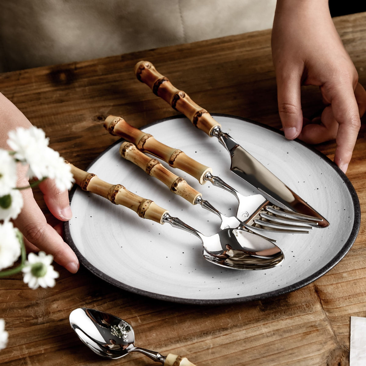 18/10 Stainless Steel Cutlery Set with Natural Bamboo Handles