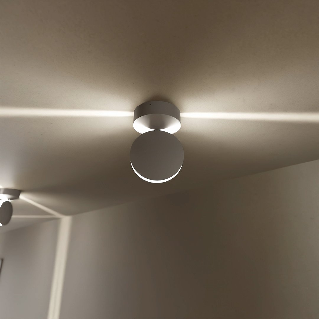 360° Adjustable LED Spotlight with Double-Sided Light Beam and IP65 Protection