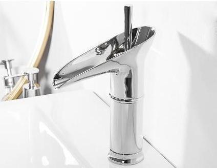 Antique Waterfall Bathroom Sink Faucet - Brass Single-Hole Tap