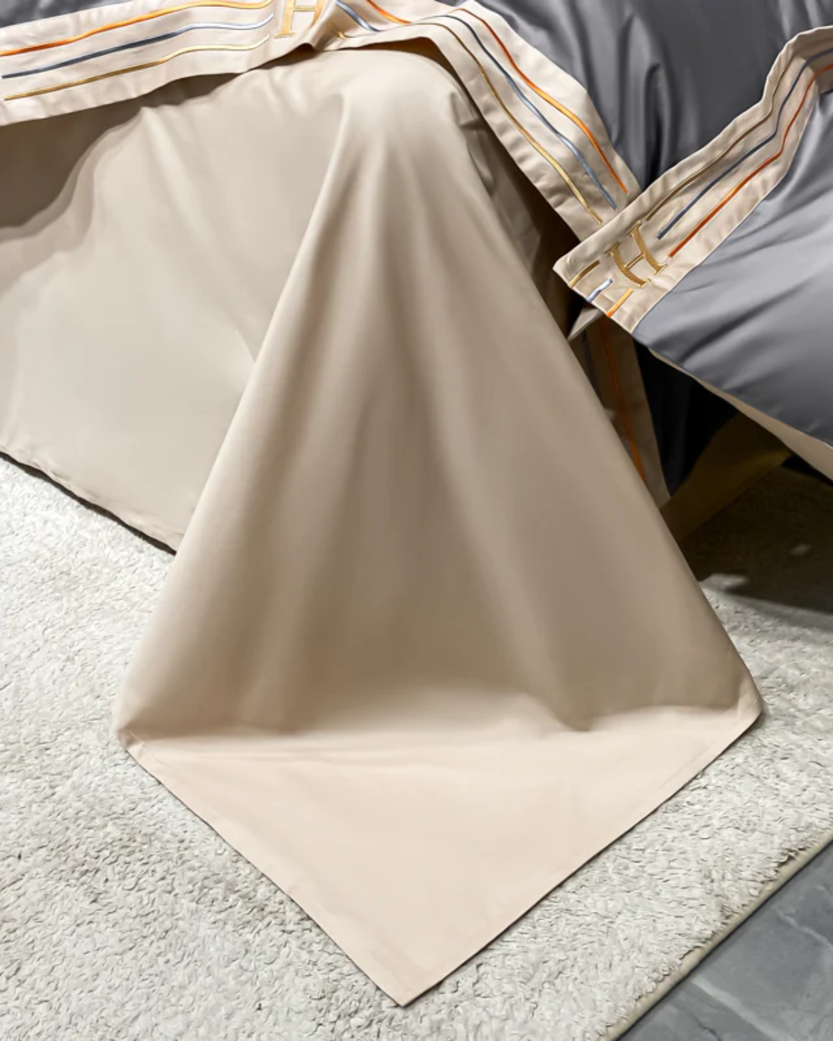 Cotton Sateen Bedding Set with Elegant Embroidery
