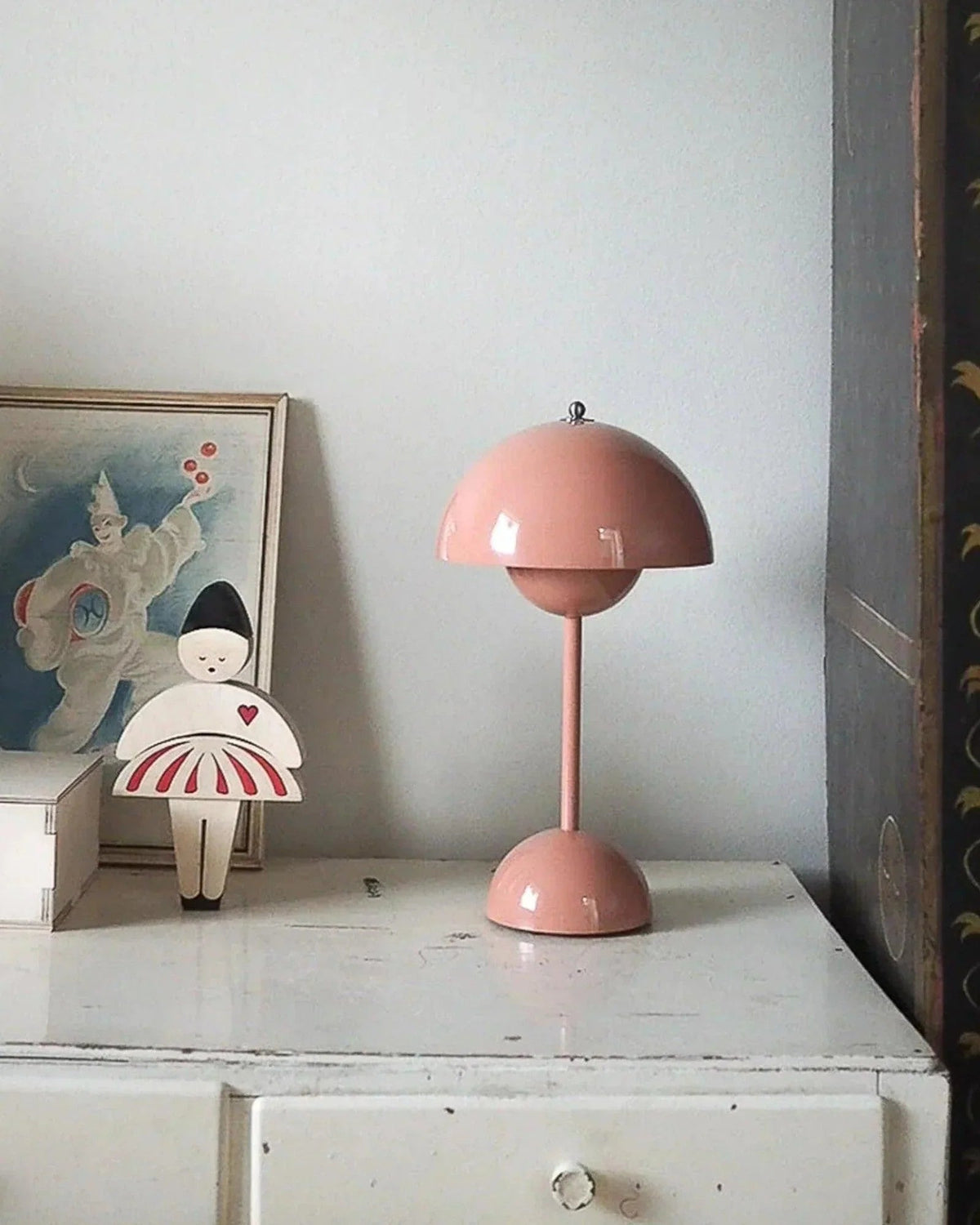 Dimmable LED Table Lamp with Scandinavian Metal Design