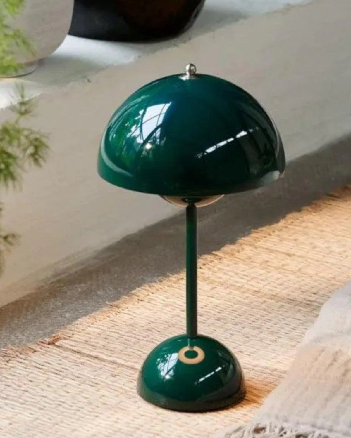 Dimmable LED Table Lamp with Scandinavian Metal Design