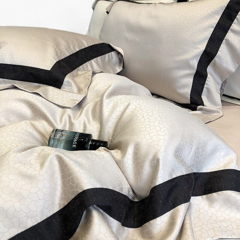 Egyptian Cotton Duvet Cover with Soft Sateen Weave and Breathable Comfort