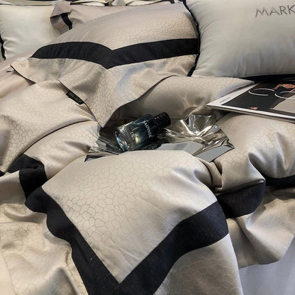 Egyptian Cotton Duvet Cover with Soft Sateen Weave and Breathable Comfort