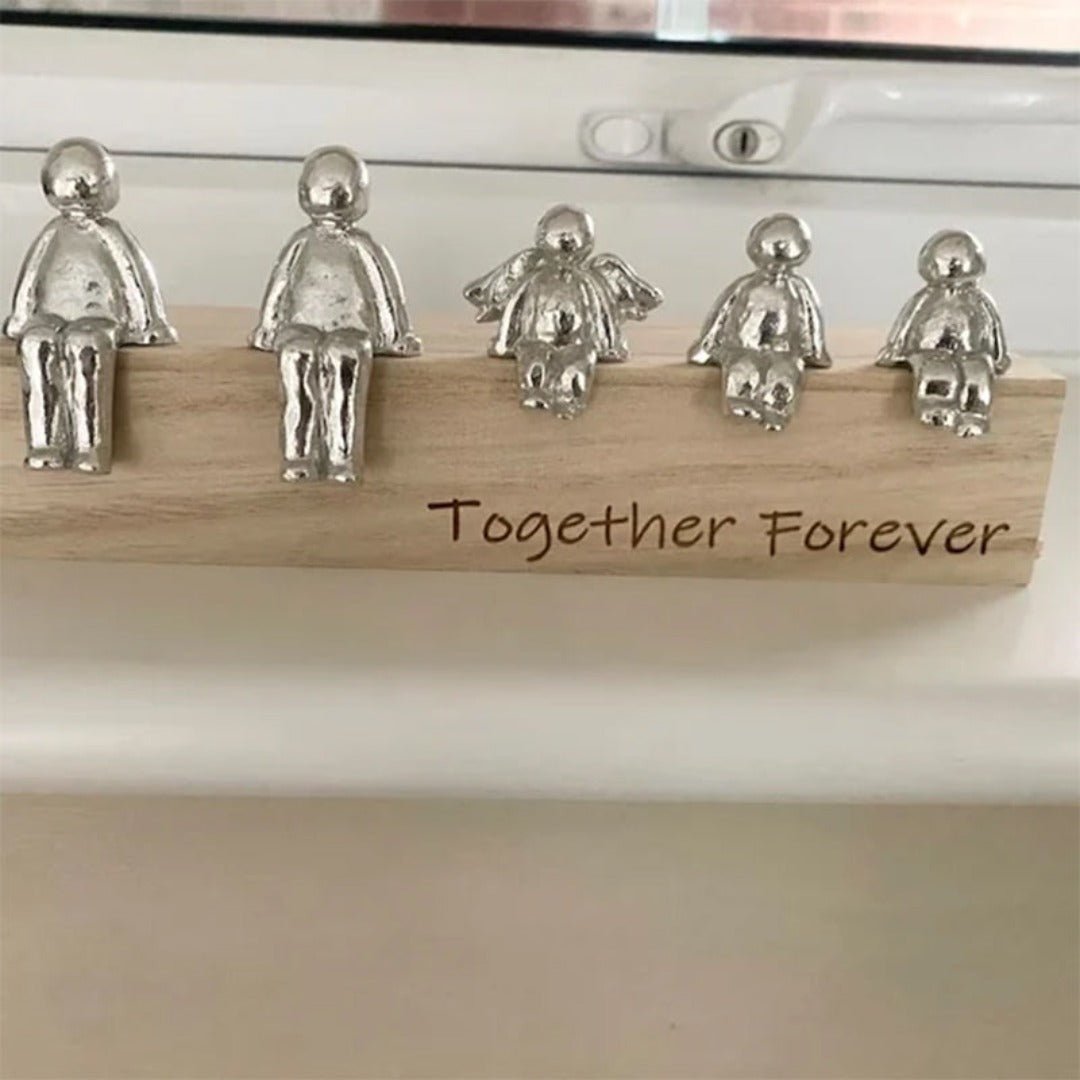 Family Sculpture – Handcrafted Decorative Figurine Representing Family Connection