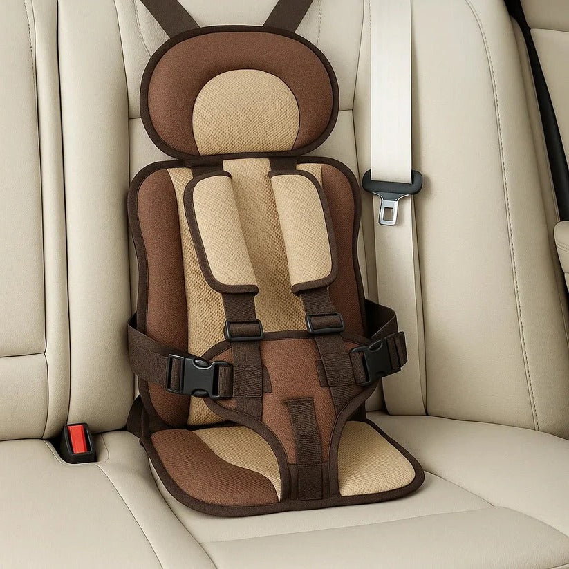 Foldable Child Travel Seat with Five-Point Harness and Quick Installation