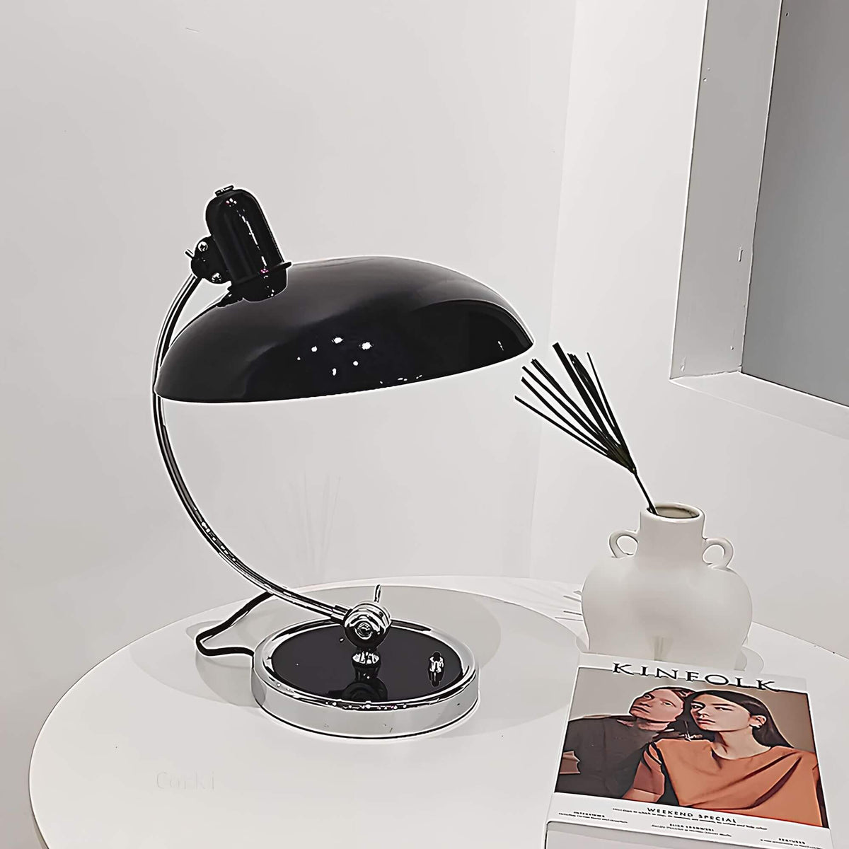 Minimalist Scandinavian Table Lamp – Metal and Wood Lamp with Warm Light
