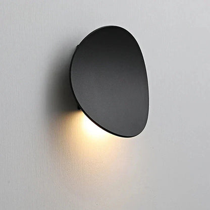 Modern LED Wall Lamp with Minimalist Metal Design