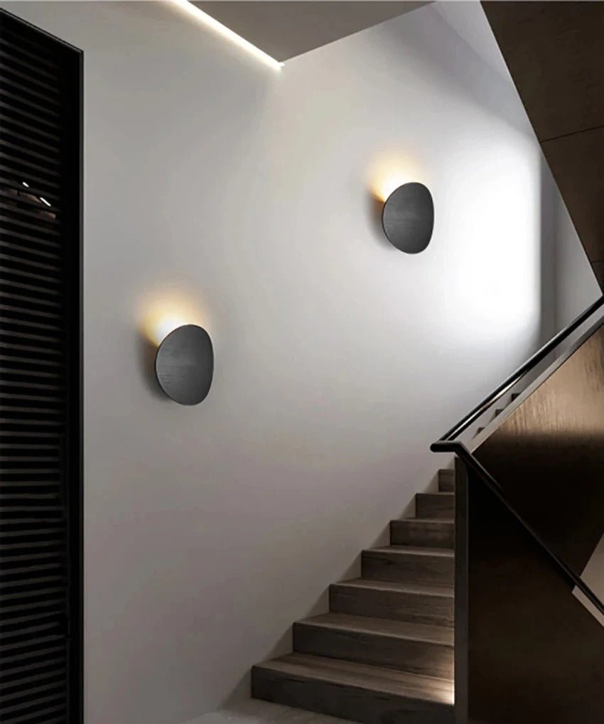 Modern LED Wall Lamp with Minimalist Metal Design