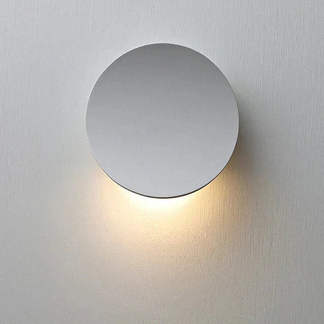 Modern LED Wall Lamp with Minimalist Metal Design