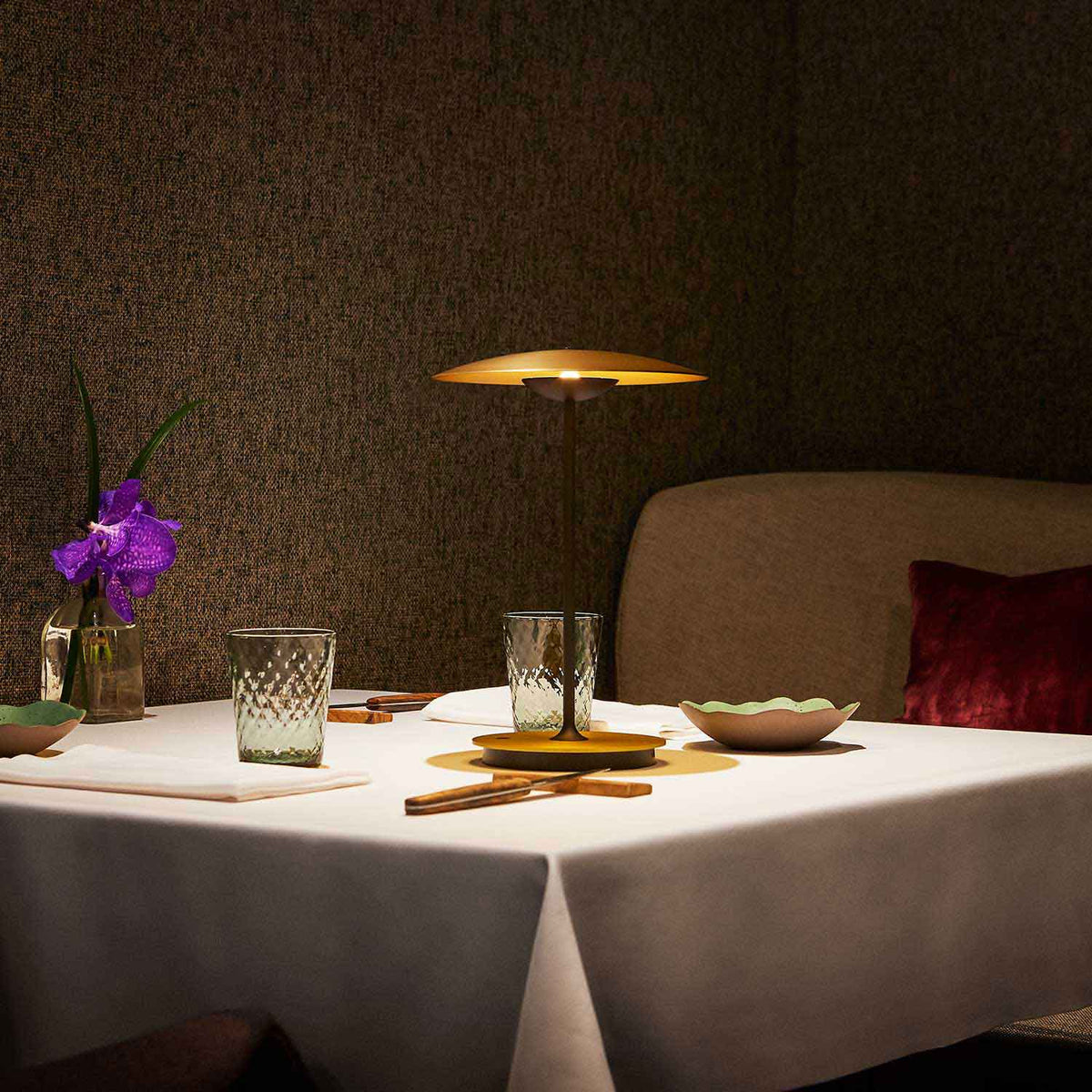 Modern Metal Table Lamp with Integrated LED Lighting