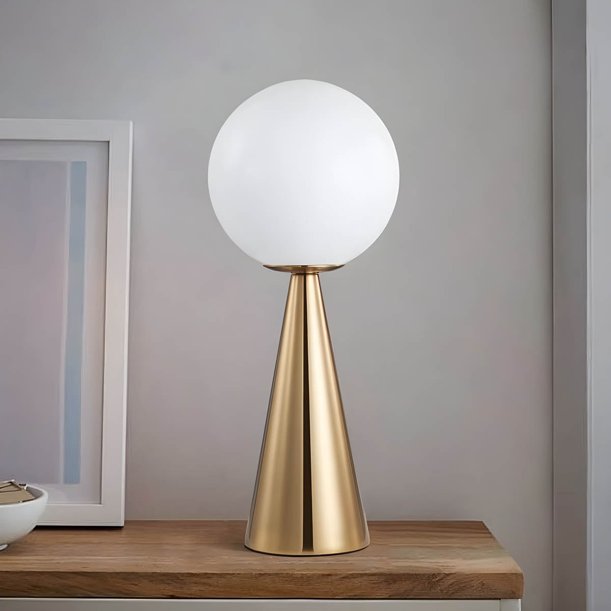 Modern Table Lamp with Glass Accents and Cone-Shaped Design