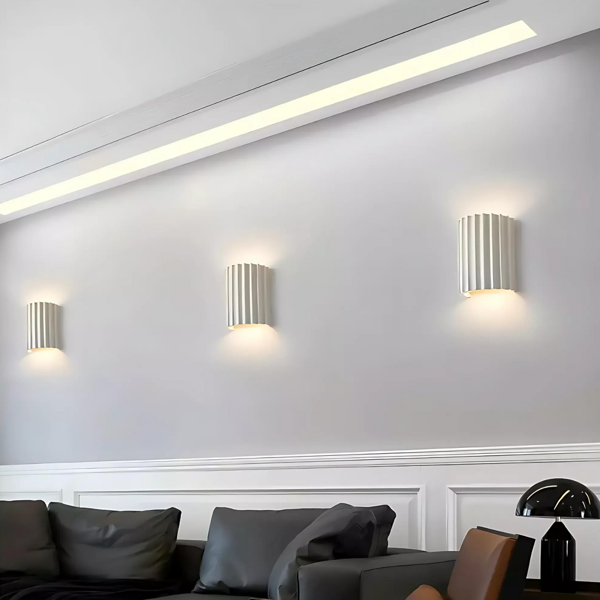 Modern Wave Design Wall Lamp for Contemporary Interior Lighting