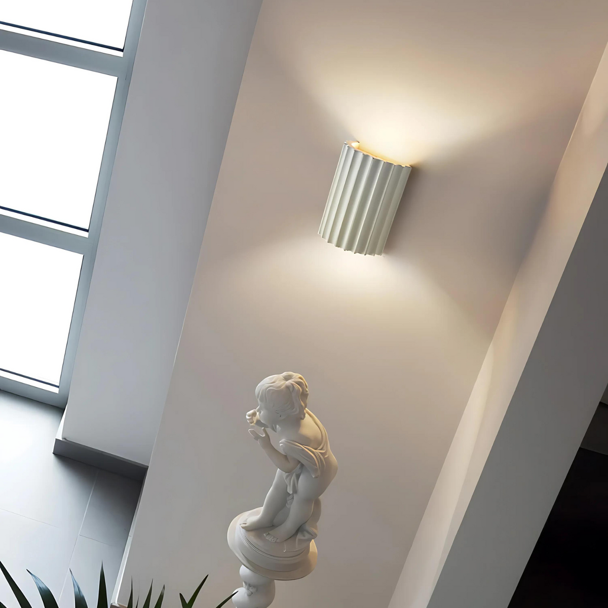 Modern Wave Design Wall Lamp for Contemporary Interior Lighting