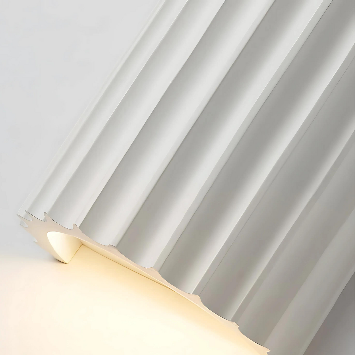 Modern Wave Design Wall Lamp for Contemporary Interior Lighting