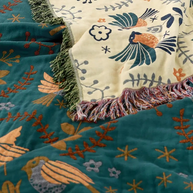Serenelle – Cotton Throw Blanket with Flying Birds and Floral Details