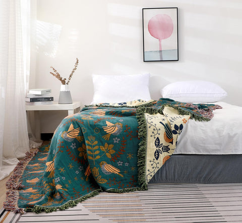 Serenelle – Cotton Throw Blanket with Flying Birds and Floral Details