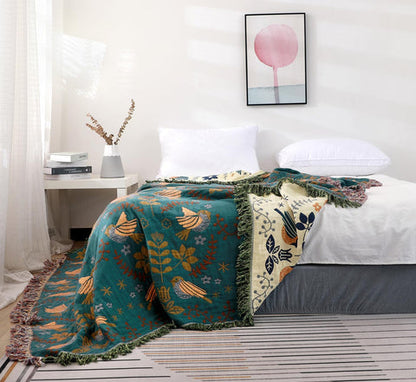 Serenelle – Cotton Throw Blanket with Flying Birds and Floral Details