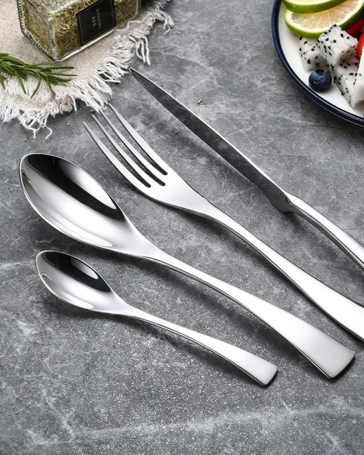Stainless Steel Cutlery Set with Polished Finish and Ergonomic Design