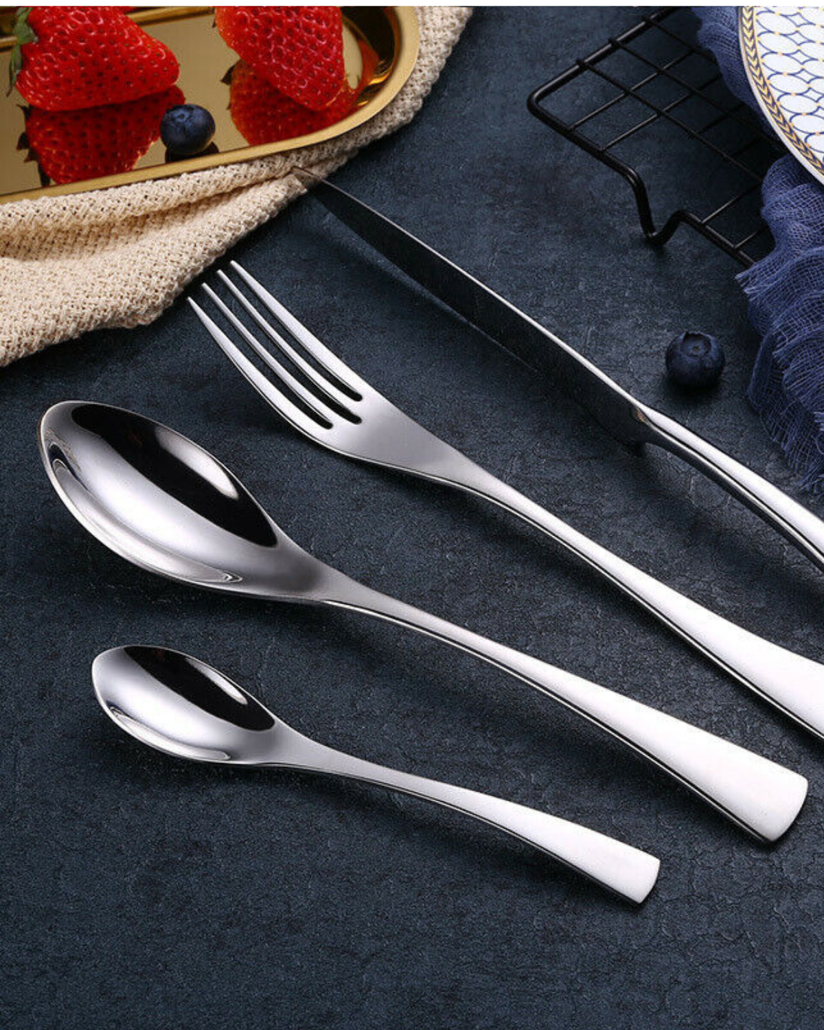 Stainless Steel Cutlery Set with Polished Finish and Ergonomic Design
