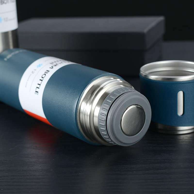 Stainless Steel Thermos - 500 ml Insulated Flask with Cup Lid