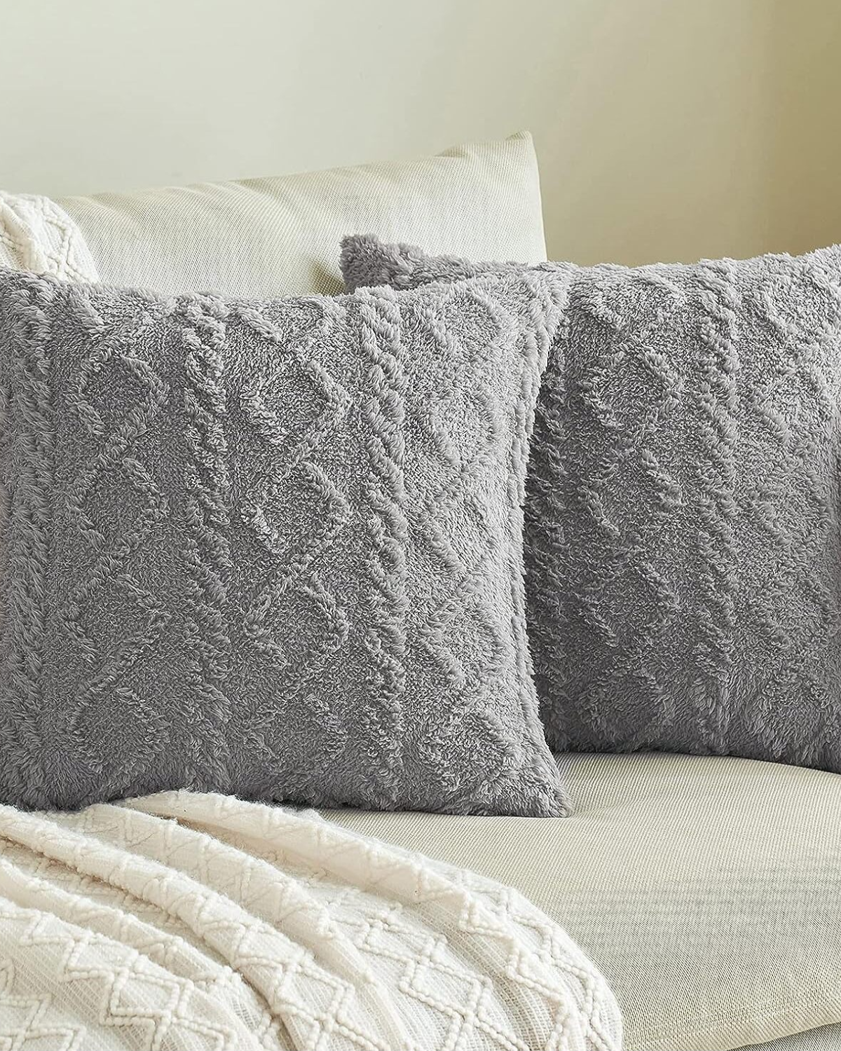 Textured Geometric Cushion Cover for Modern Interiors