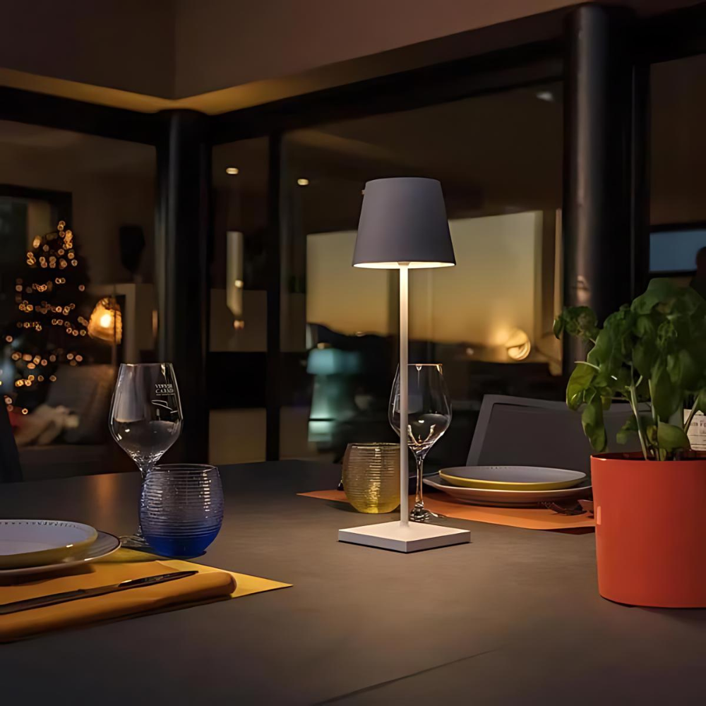 Wireless Table Lamp with Adjustable Brightness and Colour Temperature