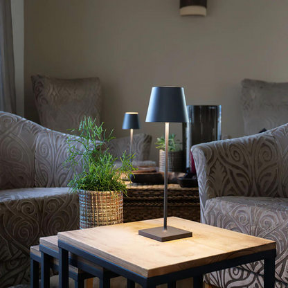 Wireless Table Lamp with Adjustable Brightness and Colour Temperature