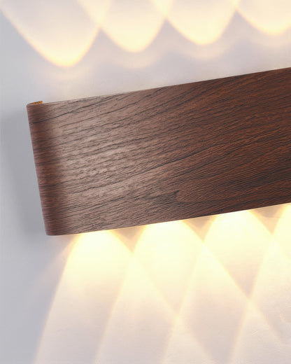 Wood Grain LED Wall Light – 10W Aluminium Outdoor Light with Warm White 3000K Illumination